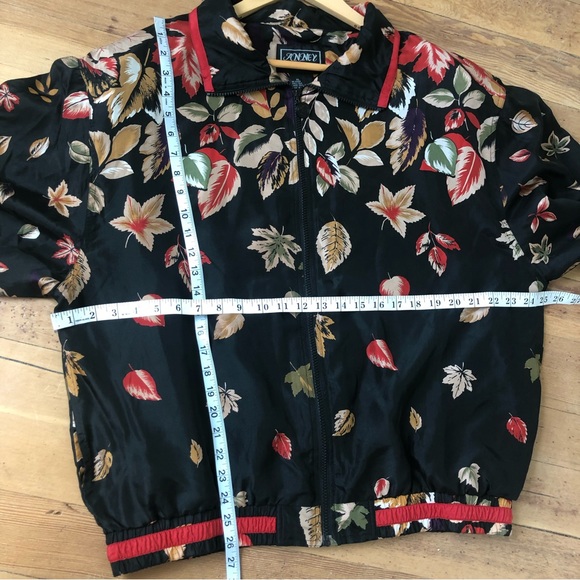 Vintage silk jacket size XL - Picture 12 of 15